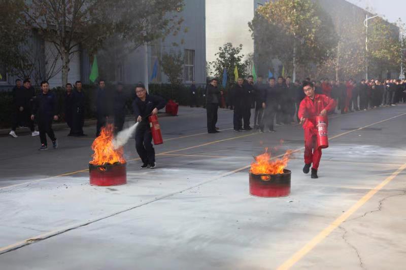 科瑞钢板成功举办第四届消防安全运动会